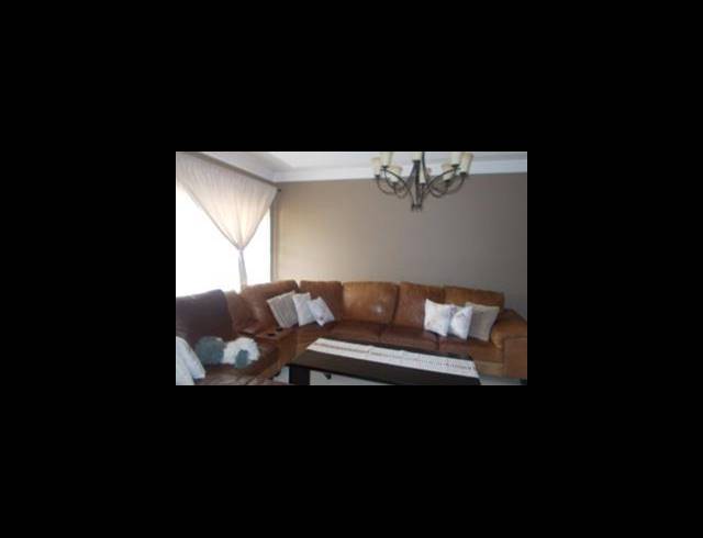 4 BEDROOM HOUSE FOR SALE IN PALM RIDGE